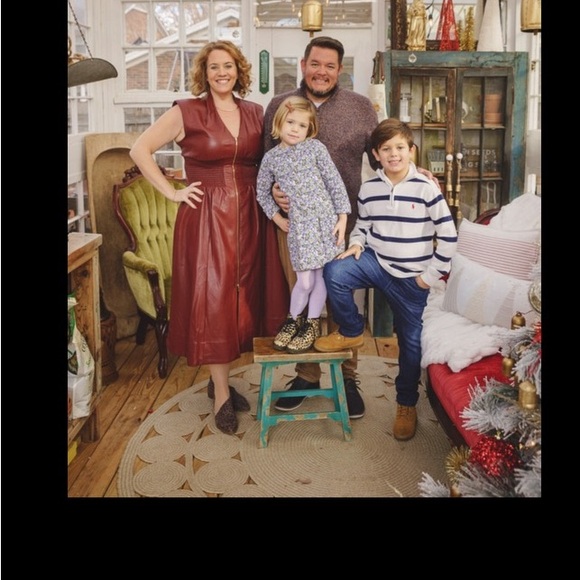 Meet your Posher, Karen - Picture 9 of 10